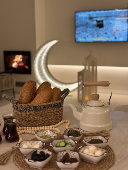 إبريق شاي لون بيج