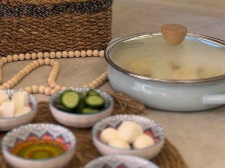 قلاي لون فيروزي مع غطاء